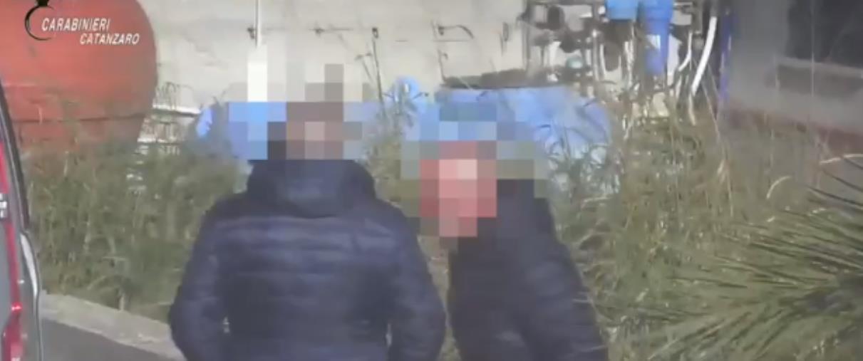 images 'Ndrangheta nel Crotonese. Il racconto di una vittima: "Io, costretto anche a dare la mia moto a cui ero molto affezionato" 