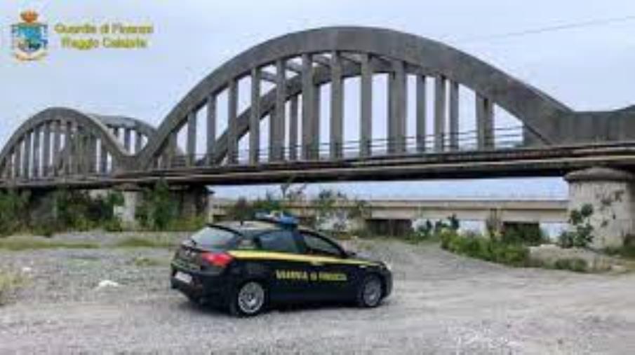 Reggio Calabria. Sequestrato dalla Guardia di finanza il ponte di Pilati a Melito Porto Salvo
