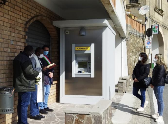 Installato Atm Postamat a Cerva, il sindaco: "Un servizio importantissimo reso alla comunità"