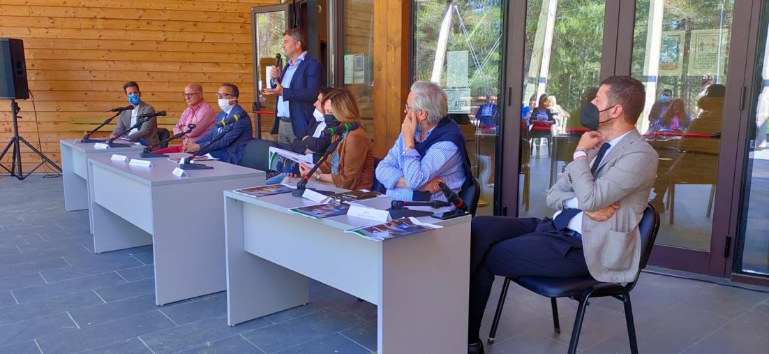 images Una cabinovia che da Catanzaro Lido arriva in Sila, passando per il centro storico: il progetto c'è e piace alla Vono