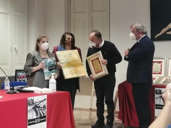 Montepaone, premio speciale “La voce del cuore” a Nicola Gratteri e Giovanna Botteri