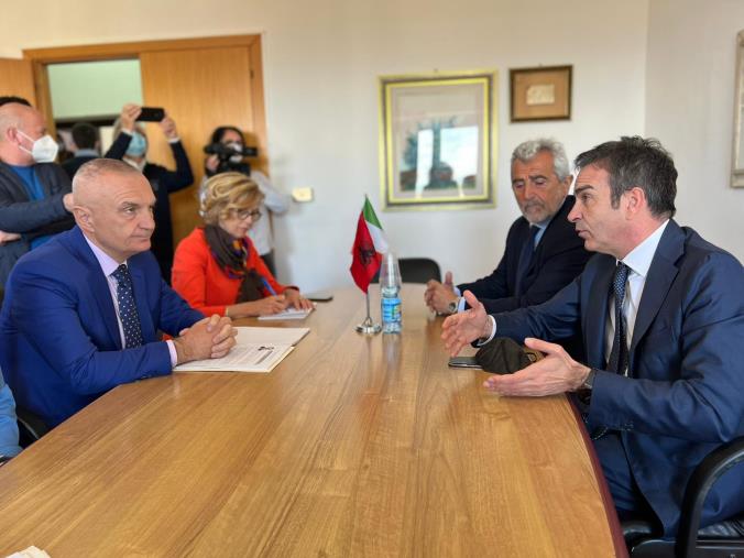 images Occhiuto incontra il presidente dell'Albania Meta: "Collaborazione Calabria-Albania per turismo e imprese"