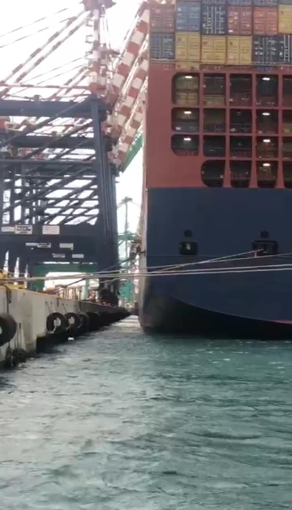 images La furia del vento si abbatte sul porto di Gioia Tauro: messe a riparo 11 imbarcazioni