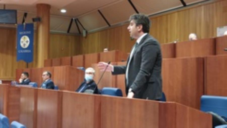 images Consiglio regionale, Lo Schiavo lascia la commissione vigilanza: "Opposizione non garantita con chi vota con maggioranza"