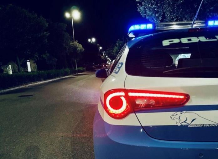 images Crotone, picchia la moglie e la caccia di casa con i figli: arrestato un 43enne 