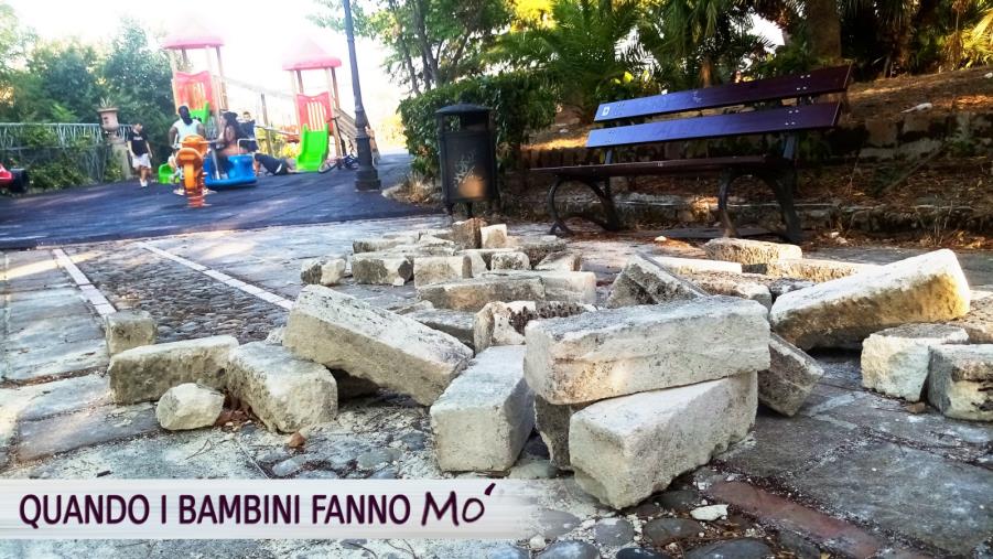 Catanzaro, John Nisticò: "Bambini che si ritrovano a giocare tra pericolosissimi blocchi di cemento in Villa Margherita"