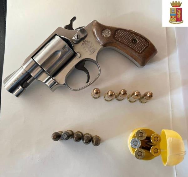 images Focus ‘ndrangheta a Isola Capo Rizzuto: un arresto per detenzione illegale di arma da fuoco