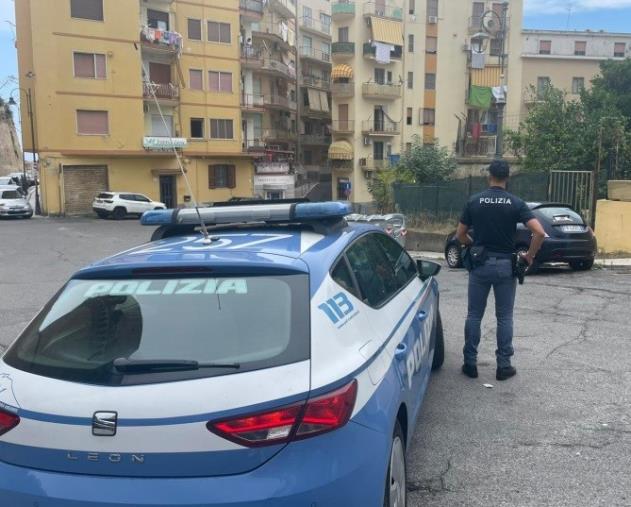 images Crotone, detenzione di droga e evasione dai domiciliari: due arresti 