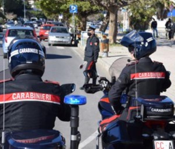 images Controlli anti-droga dei carabinieri nel Soveratese: due arresti 