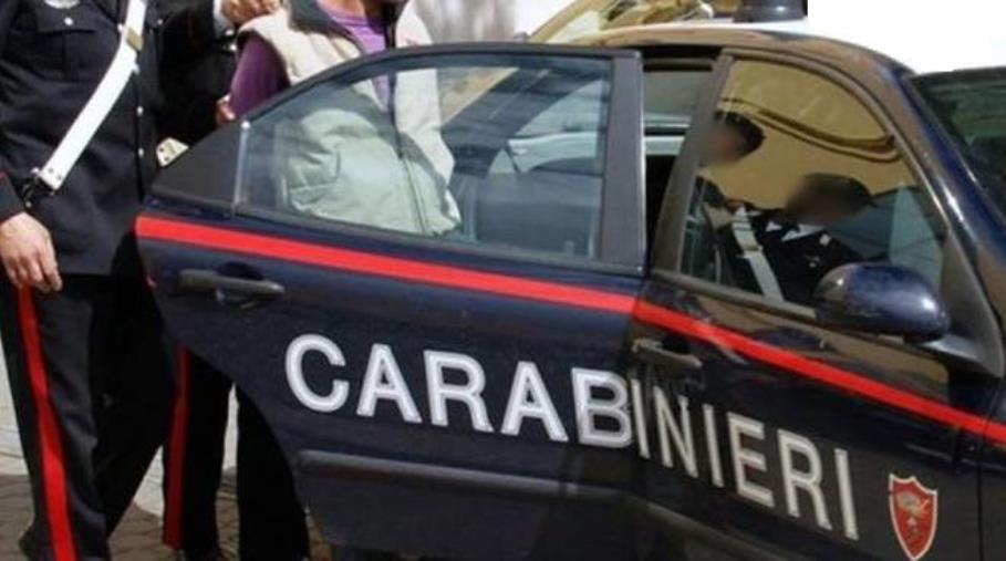 images Borgia, evade dai domiciliari: carabinieri lo arrestano al suo ritorno