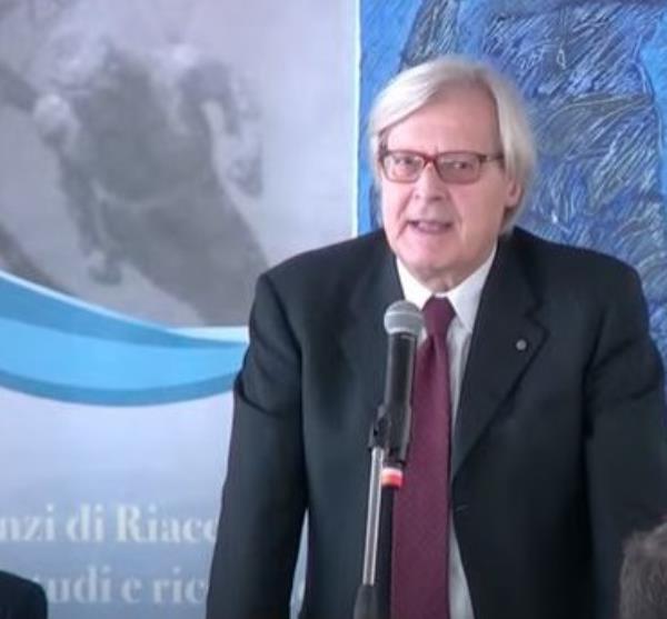 images Anniversario Bronzi di Riace, Sgarbi a Reggio: "Sono il vero ponte per la Calabria"