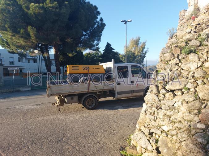 images Partiti i lavori per riaprire la strada chiusa a Squillace: dalla provincia 47mila euro
