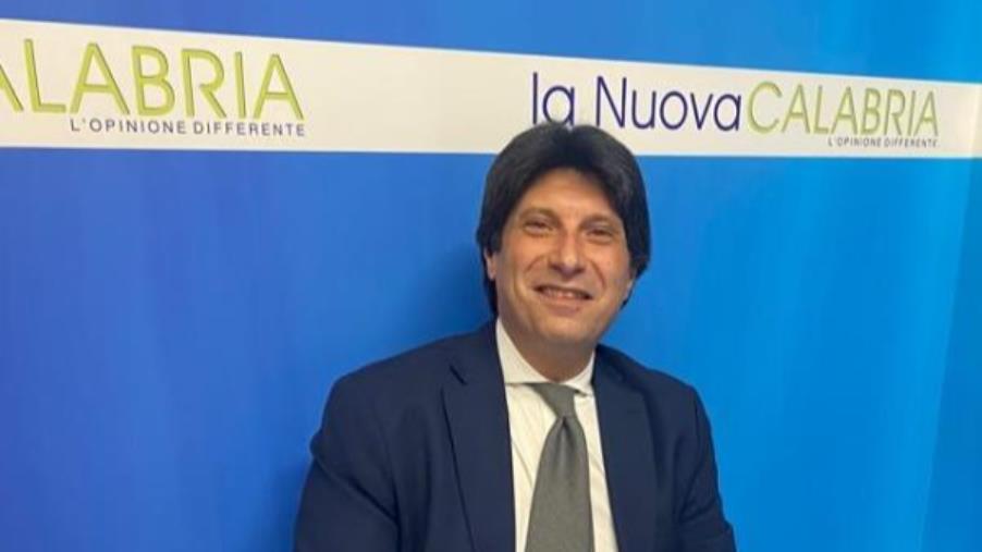 images Vincenzo Speziali: "Il sindaco Fiorita e il Signor 'Blablabla'"