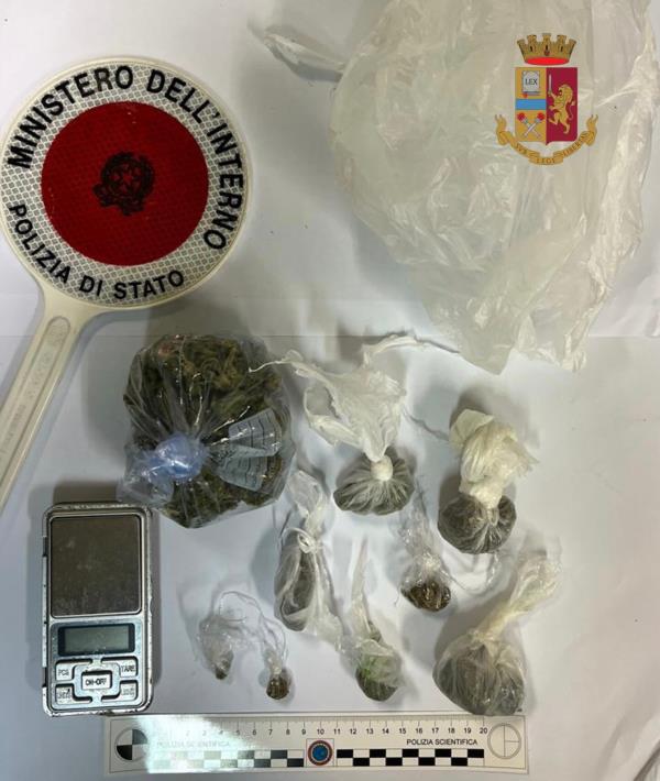 Detenevano munizioni e droga: 2 denunce e 2 segnalazioni a Vibo