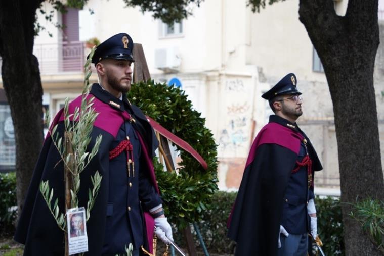 images Foibe, l'omaggio della polizia di Crotone a Giovanni Palatucci 