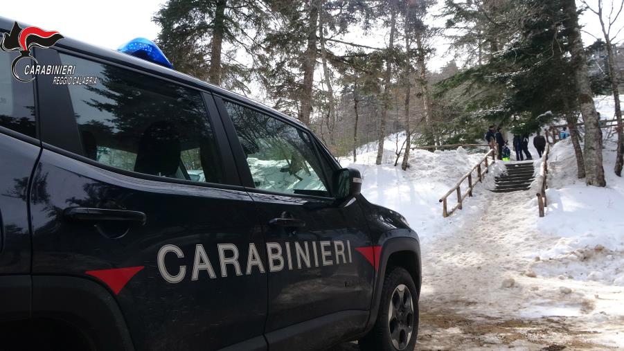 images Santo Stefano D’Aspromonte: carabinieri sulle piste per garantire la sicurezza sugli sci