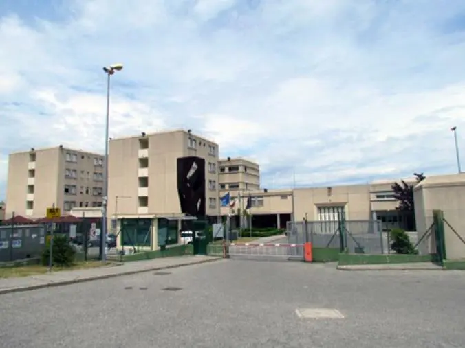 images Aggressioni nel carcere di Rossano, agente preso a calci e pugni da un detenuto