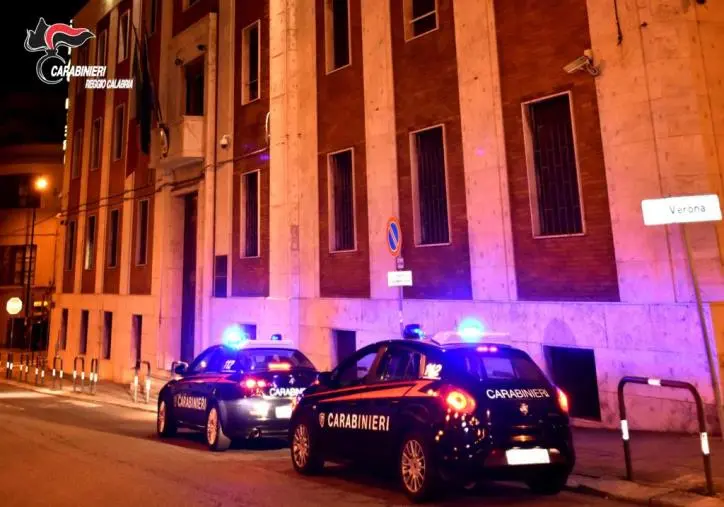Reggio Calabria, sorpresi a rubare il registratore di cassa all'Università Mediterranea: 18enne fermato 