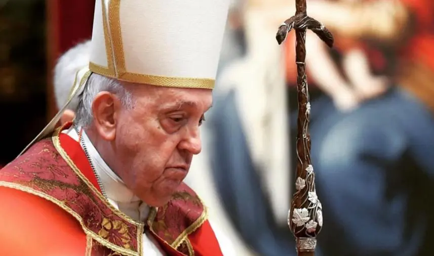 Papa Francesco salta il discorso in udienza: "Non sto bene di salute"