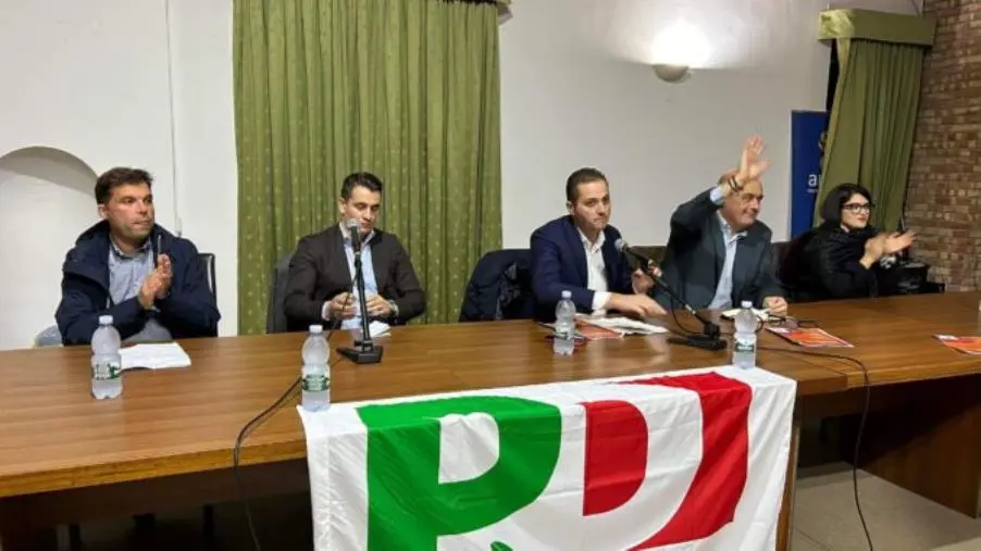 L'ex segretario Pd Nicola Zingaretti ad un'iniziativa a Serra San Bruno 