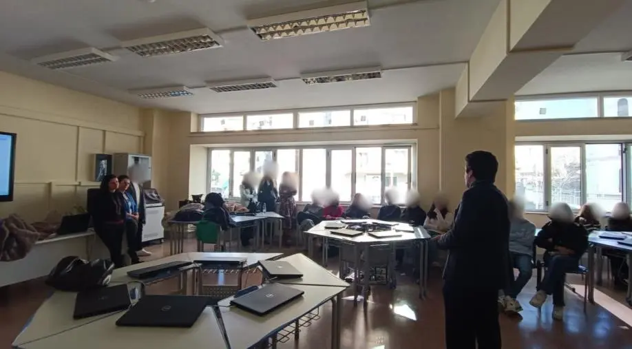 Educazione e prevenzione, il progetto "Panchine Rosse" coinvolge il Liceo Galluppi di Catanzaro
