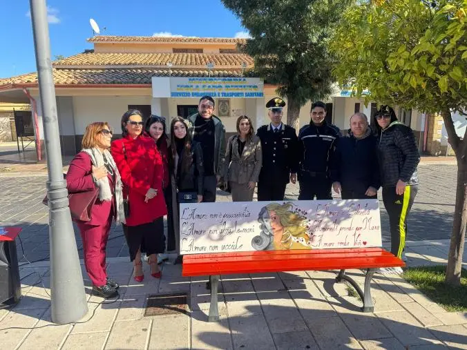 25 novembre, ad Isola Capo Rizzuto una grande manifestazione contro la violenza sulle donne