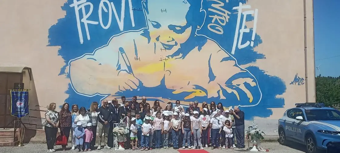 Catanzaro, inaugurato il murales di Claudio Chiaravalloti presso il Plesso Corvo dell'IC Casalinuovo