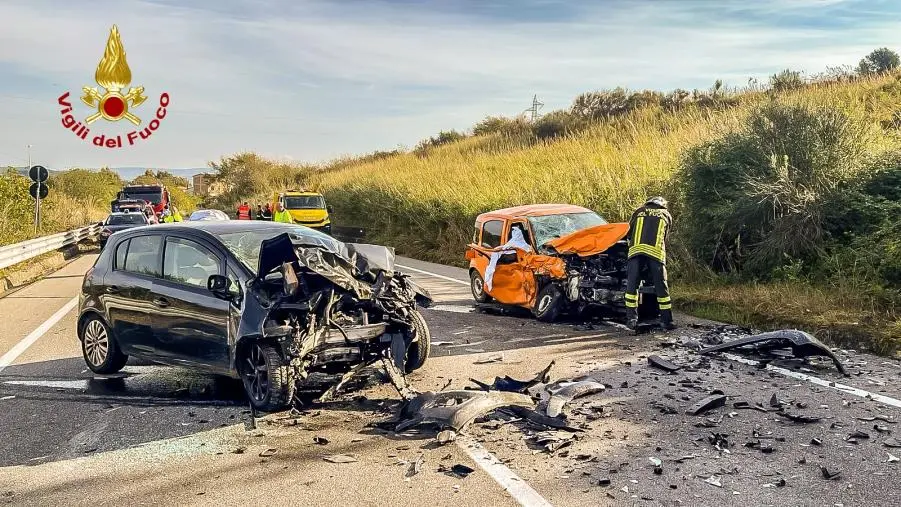 images Scontro frontale sulla Statale 283 “delle Terme Luigiane”: un morto e 2 feriti