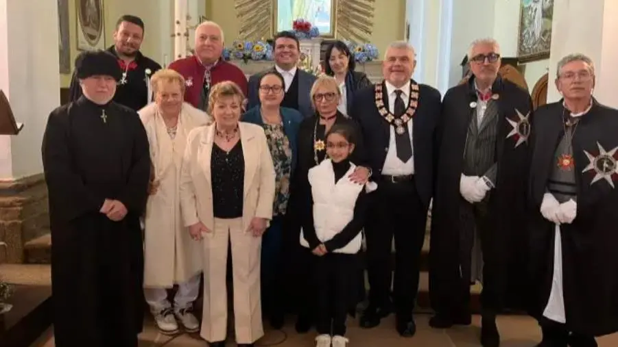 images A Serra San Bruno esposizione di una copia autentica della Sacra Sindone: un evento tra fede, arte e storia