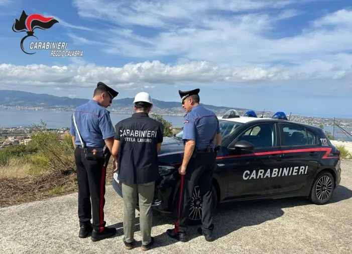 Cantieri edili nel Reggino: 3 imprenditori denunciati, lavori sospesi e sanzioni per 25.000 euro 