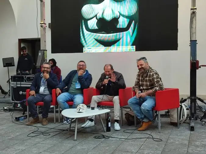 Nuvola Comics, bagno di folla per David Lloyd e "V for Vendetta" per l'ultimo appuntamento di "Fumetti InChiostro"

