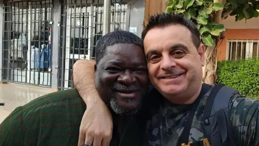 Davide Zicchinella: “Il Pastore nero e lo spirito indomito dell'Africa”