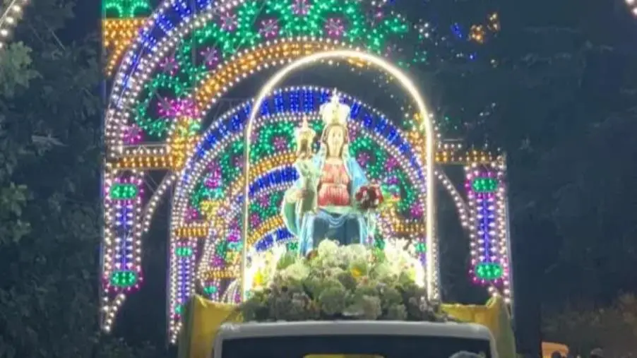 images Chiaravalle Centrale celebra Maria Santissima della Pietra: fede, tradizione e musica