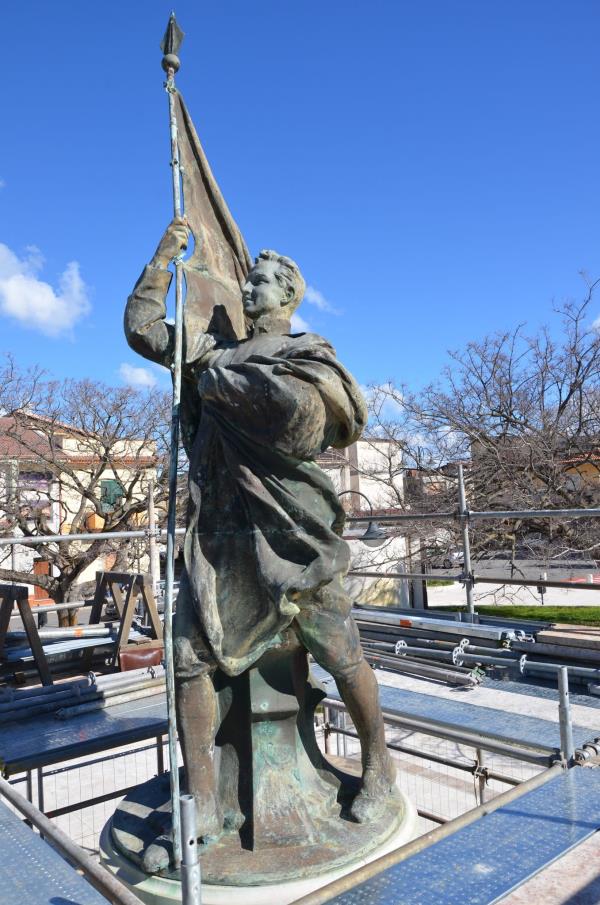 images San Ferdinando, un cantiere di restauro per il monumento in bronzo di Francesco Jerace