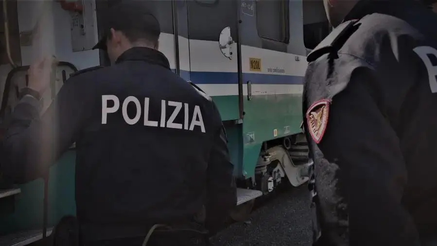 Villa S. Giovanni, aggrediti e feriti due agenti Polfer su un treno diretto a Roma Termini