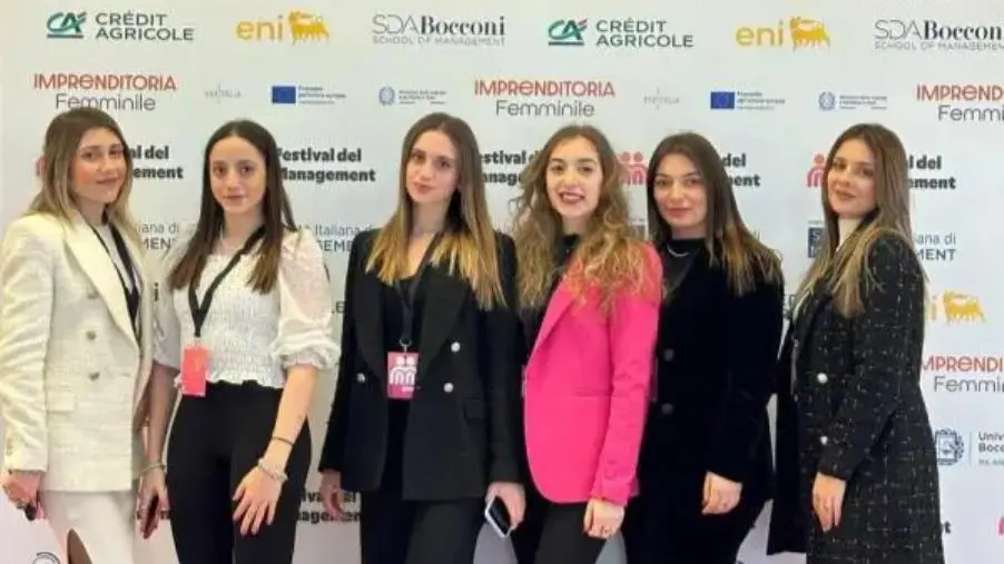 images “Make IT a Case”, al contest nazionale vince il progetto delle ragazze Umg: premiate in Bocconi