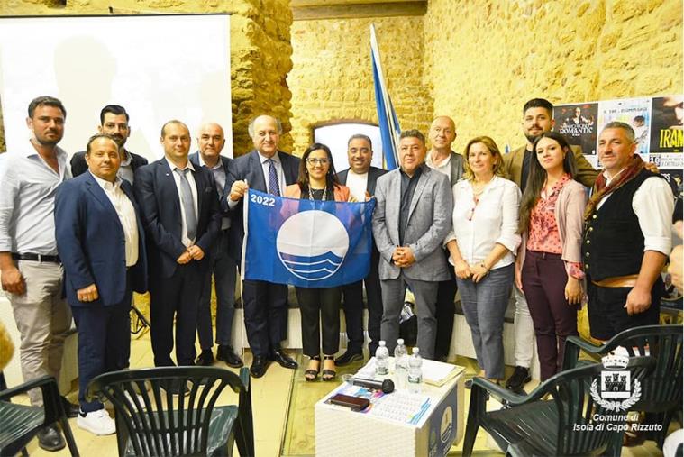 images Isola Capo Rizzuto, nel Castello aragonese la suggestiva cerimonia di consegna della Bandiera Blu 2022 