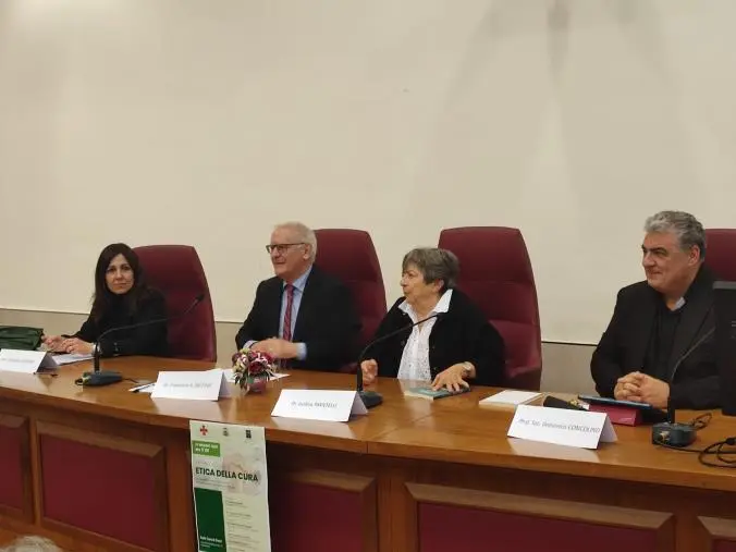 Catanzaro, il dibattito "Etica della cura" ed il rapporto medico-paziente ai tempi dell'IA