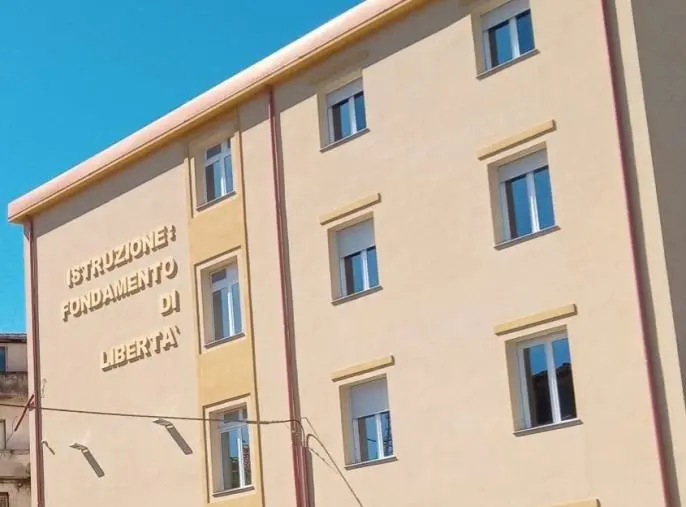 Chiaravalle, scuola al via: “Ma ancora tanti problemi da risolvere”