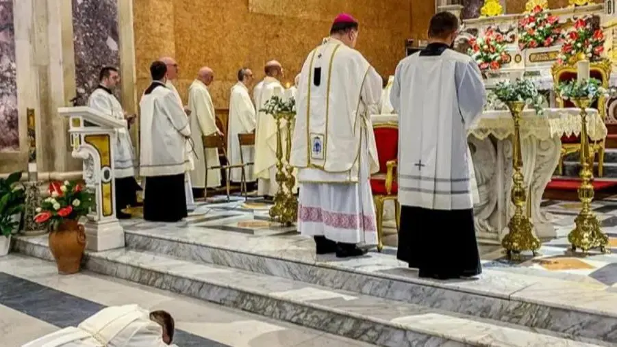 Catanzaro, l'arcivescovo Maniago ha ordinato diacono il giovane accolito Simone Samà