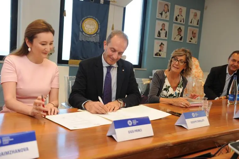 Reggio, l’Università Mediterranea firma accordo con la Narxoz University del Kazakhstan