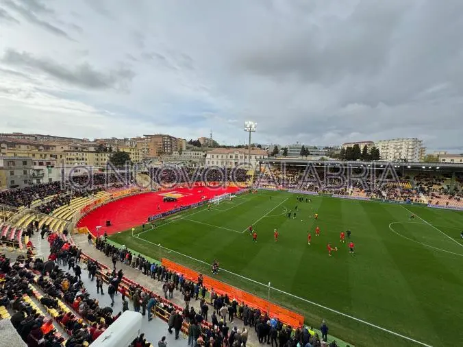 Serie BKT, Catanzaro e Reggiana in campo alle 16.15: le formazioni ufficiali
