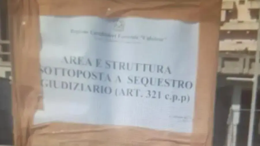Sequestrata la scuola media 'Foscolo' di Soverato