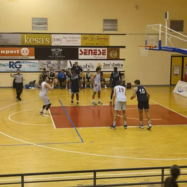 images La basket Academy Catanzaro consolida il primo posto in classifica. Belcaro: “Orgoglioso di questa squadra"