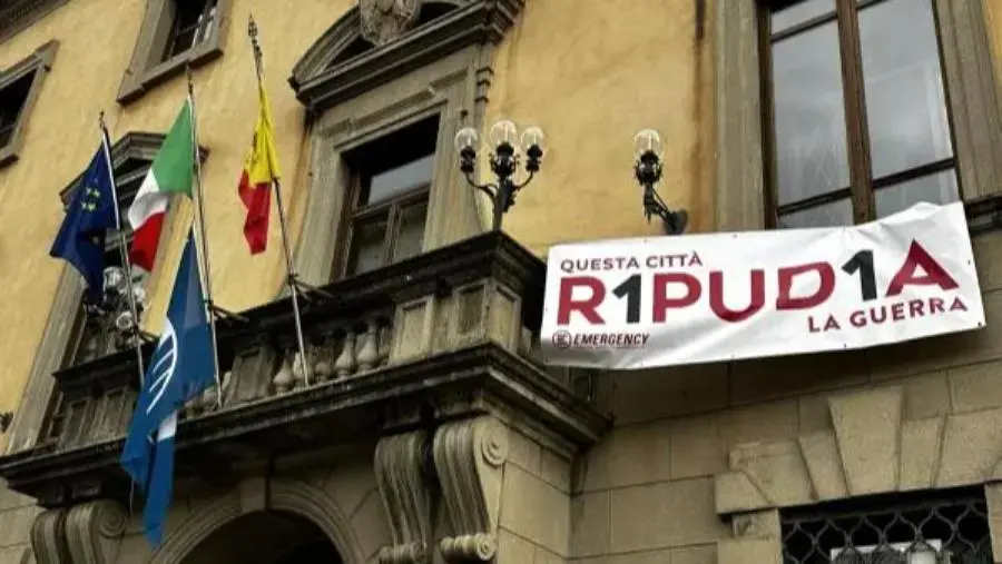 Il Comune di Catanzaro aderisce alla campagna nazionale di Emergency "R1pud1a la guerra"