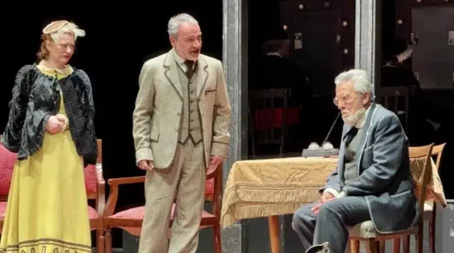 AMA Calabria, Pippo Pattavina conquista Lamezia con “Pensaci, Giacomino” di Pirandello