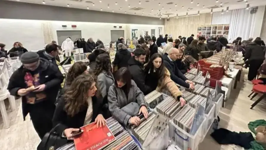 images Nasce il "Calabria Vinyl Market": primo appuntamento a Catanzaro il 6 e 7 aprile
