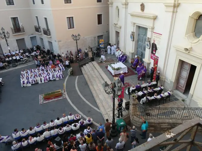 images Funerali mons Cantafora, le parole del vescovo di Lamezia Terme 