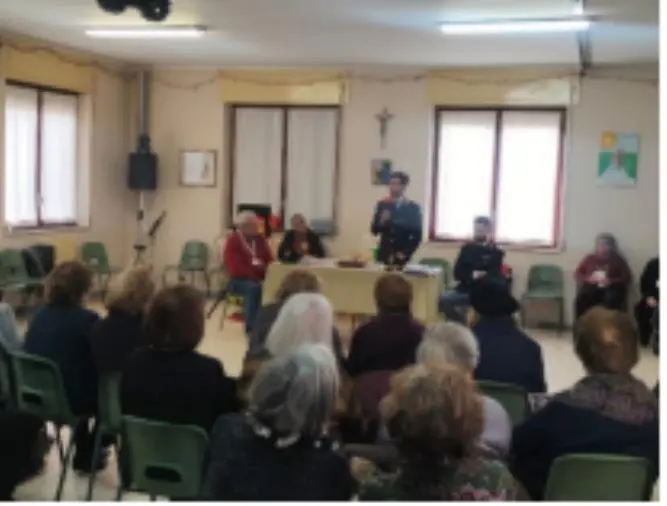 Crotone, la Polizia di Stato incontra gli anziani per difenderli dalle truffe