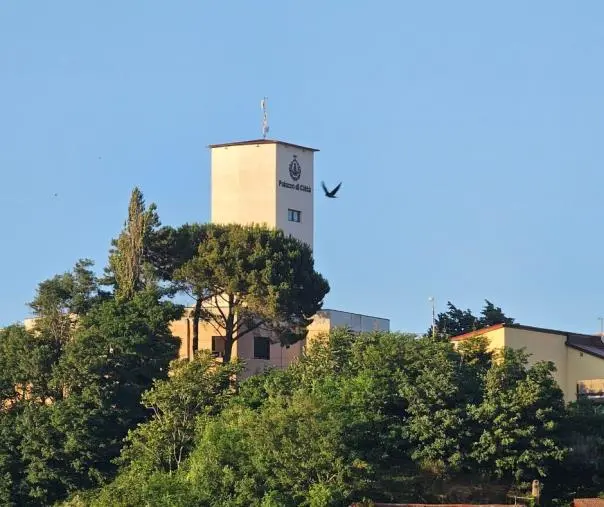 Chiaravalle, il Comune sbaglia data: fuori dalla graduatoria per le strade rurali